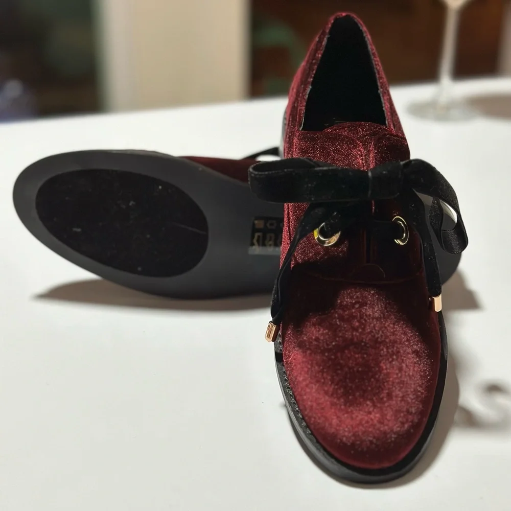Velvet Maroon Shelly’s London - Picture 2 of 3